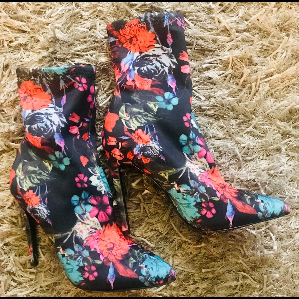 Steve Madden Lovely Stiletto Sock Boot NEW